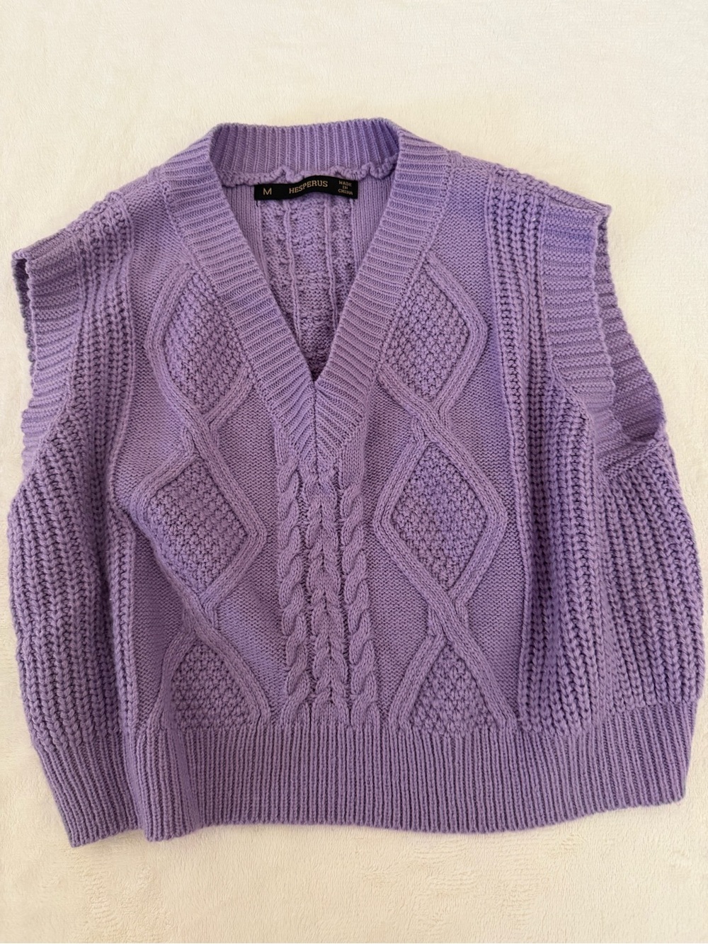 Hesperus Lavender Cable Knit V-Neck Sweater Vest - M